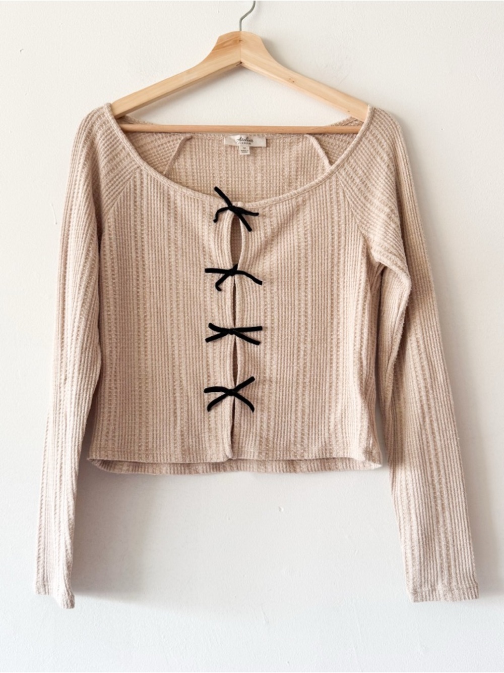 Atelier Ribbed Scoop Neck Long Sleeve Top with Bowโ Ties - Beige Size M